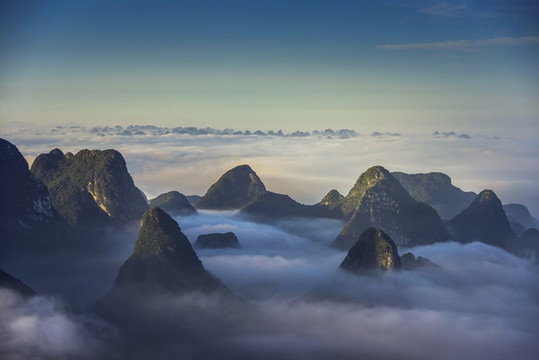 桂林堯山晨曦