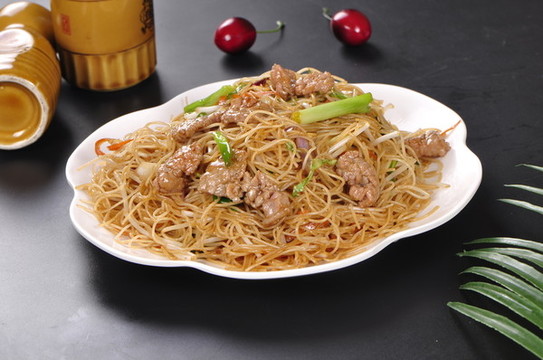 牛肉炒米粉