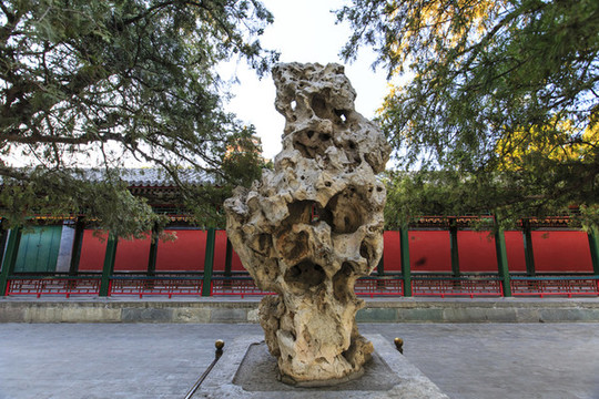 北京頤和園排云門前十二屬相石