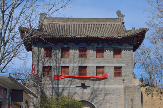 秦一秦鎮(zhèn)南城門樓局部