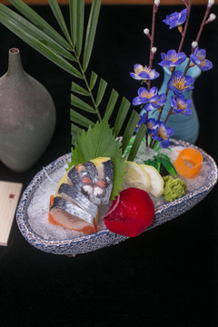 稀鯪魚刺身