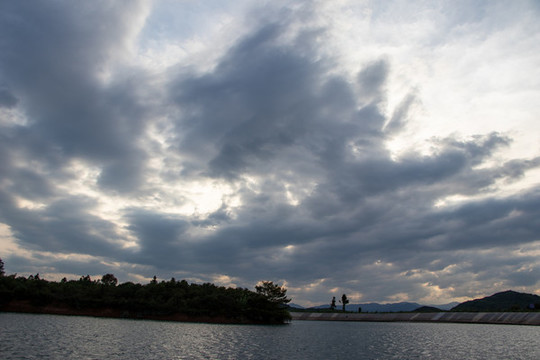 山水湖泊