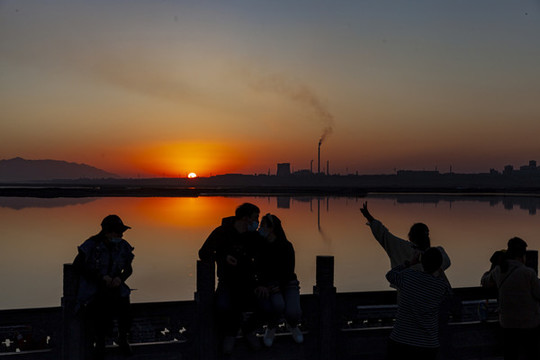 觀看鹽湖夕陽