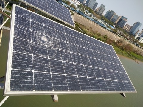 太陽能電板