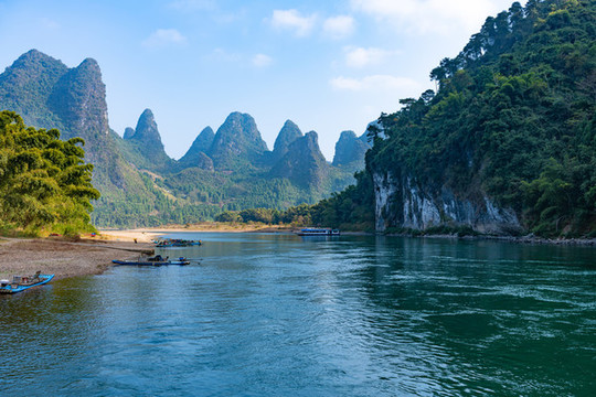 廣西桂林山水陽朔興坪漓江風(fēng)光