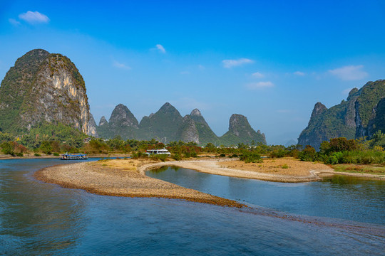 廣西桂林陽(yáng)朔興坪漓江桂林山水