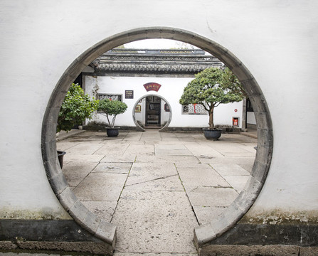 古代月亮門(mén)