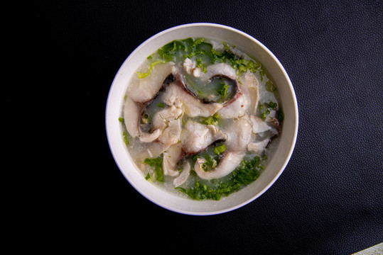 生菜魚(yú)片粥