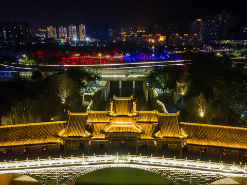 榮昌廊橋夜景