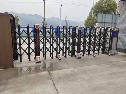 工廠伸縮門