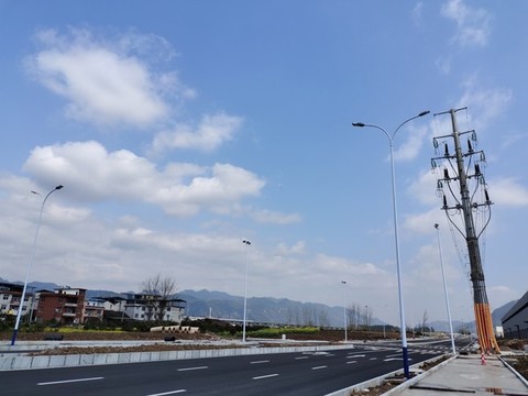 建設(shè)中的公路