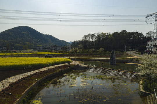 湖北宜昌架鍋山村風光