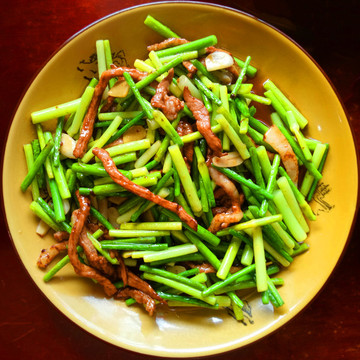 蒜苔炒肉絲