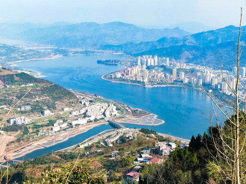 城市湖泊