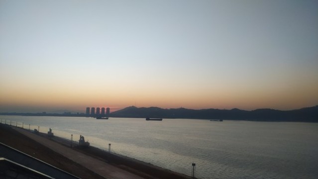 江河風(fēng)光