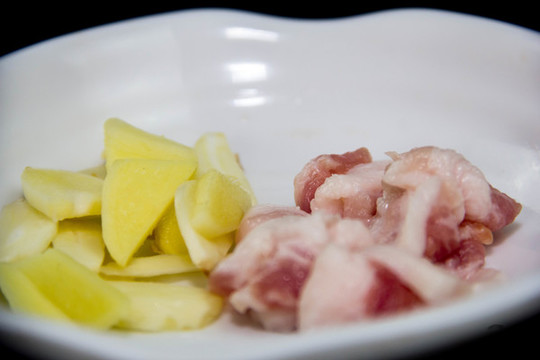 姜蒜肉片