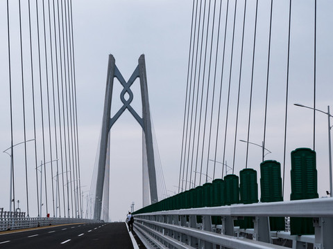 港珠澳大橋青州航道橋