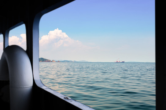 窗外風(fēng)景大海