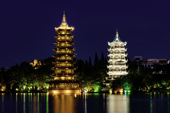 桂林雙子塔