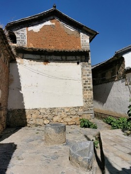 云南民居老建筑老巷子照片