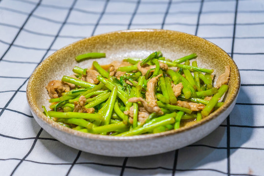 藜蒿炒肉