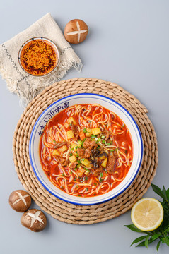 麻辣哨子面