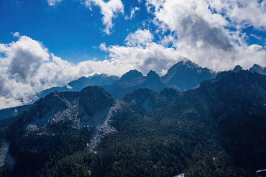 航拍涼山螺髻山
