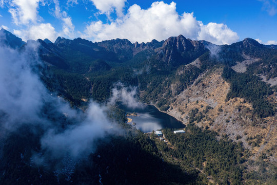航拍涼山螺髻山