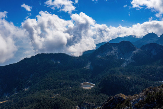 航拍涼山螺髻山