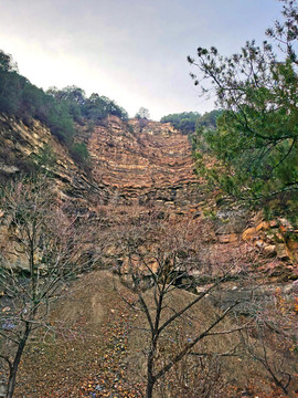 天龍山坍塌石壁