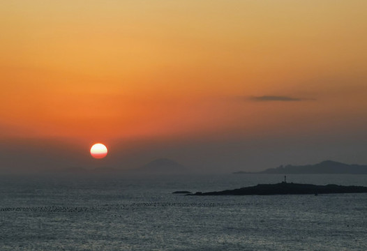 黃昏日落的海上