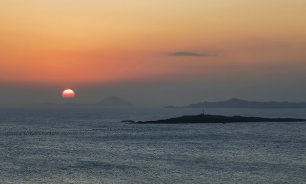黃昏日落的海上