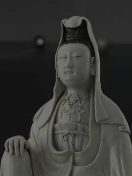清乾隆唐英敬制款白釉觀音