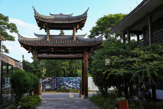 中式古典門(mén)樓