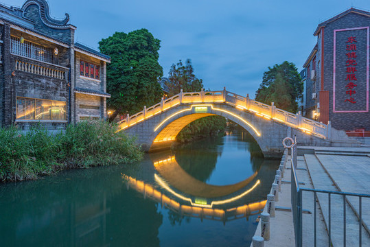 東涌水鄉(xiāng)安康橋夜色