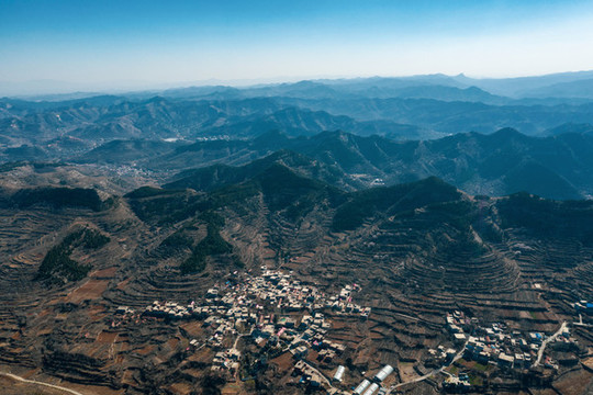 航拍濟(jì)南南部山區(qū)