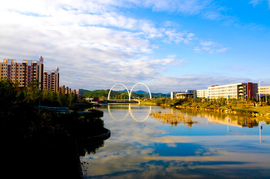 M橋