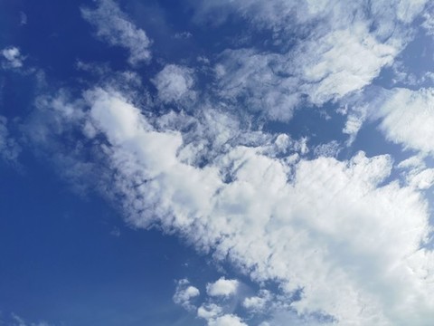 藍(lán)天白云