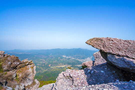 山石
