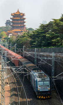 武漢黃鶴樓火車同框