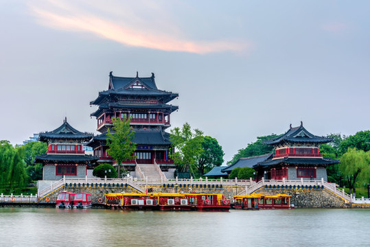 中國(guó)江蘇泰州鳳城河景區(qū)望海樓