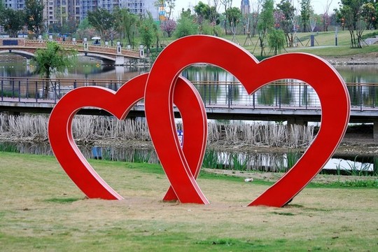 愛(ài)心雕塑