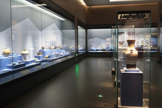 宜昌博物館陶器展廳