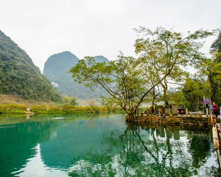 山水倒影