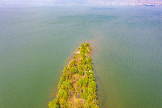 航拍云南大理洱海海舌公園