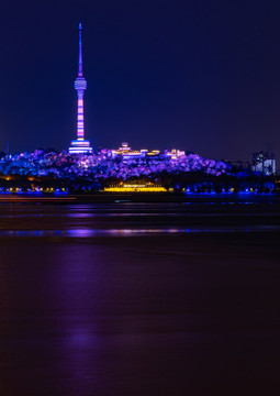 武漢長(zhǎng)江大橋夜色