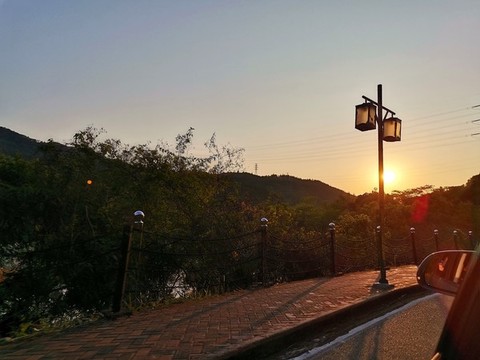 陽(yáng)春市東湖廣場(chǎng)景色