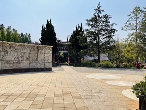 云南民族村納西族村一角