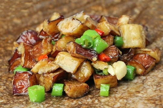 脆皮茄丁