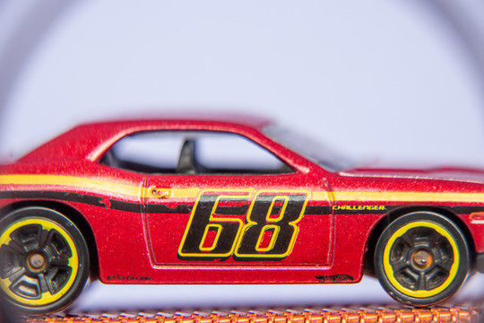 玩具汽車